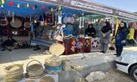 بازدید از غرفه‌های صنایع دستی زنان روستایی در موکب‌های دهلران